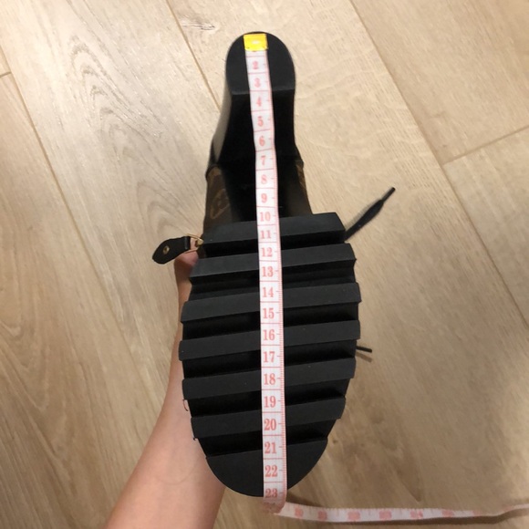 Boots - Picture 7 of 8